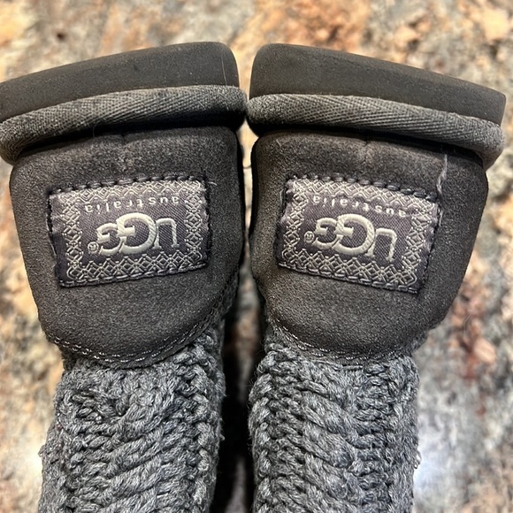 UGG Tularosa Grey SZ 6 Sweater Cable Knit Boots - Picture 2 of 7